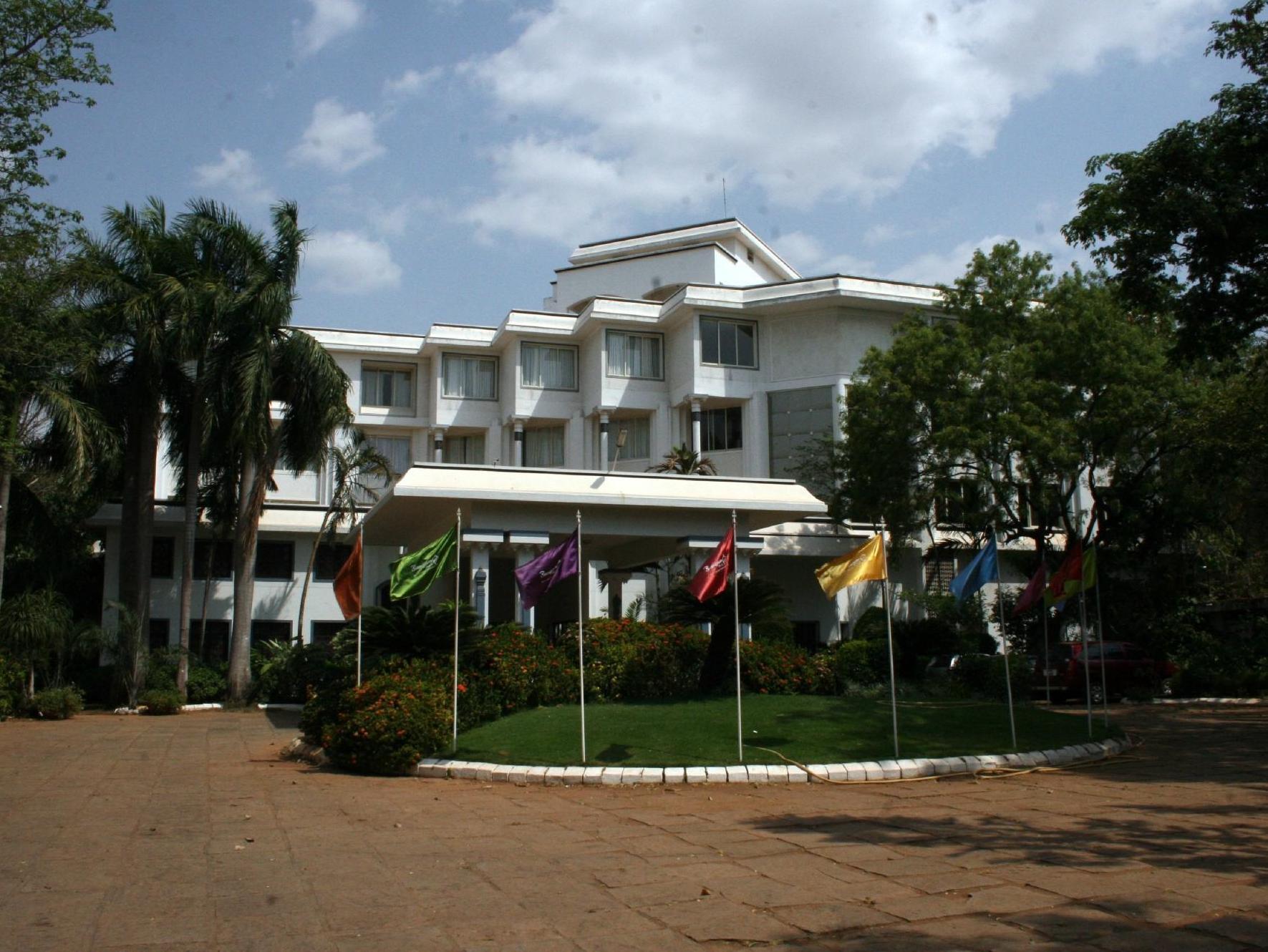 Sangam Hotel, Танджавур Экстерьер фото